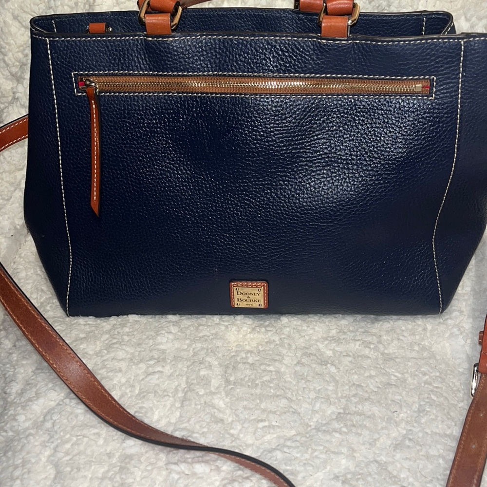 Dooney and Bourke large navy leather satchel excellent condition